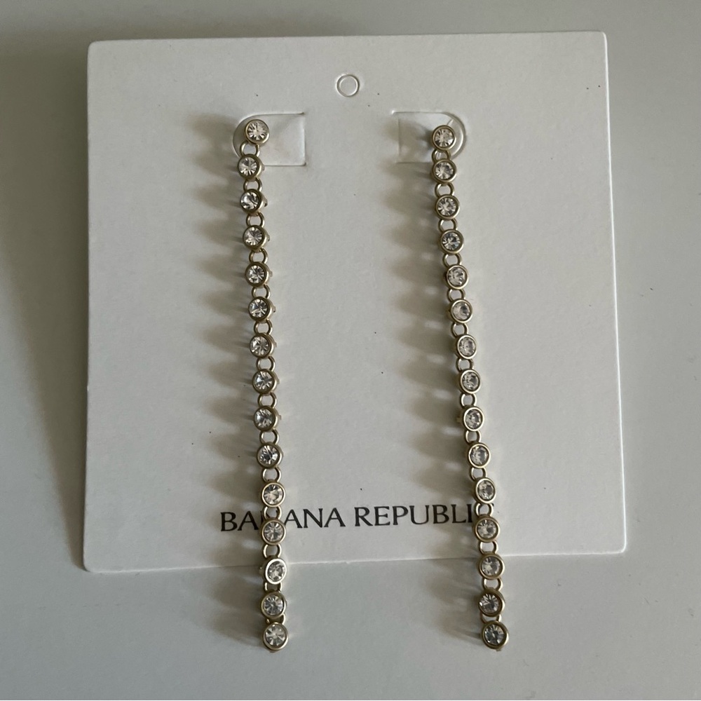 NWT BANANA REPLYBLIC Gold Drop Earrings